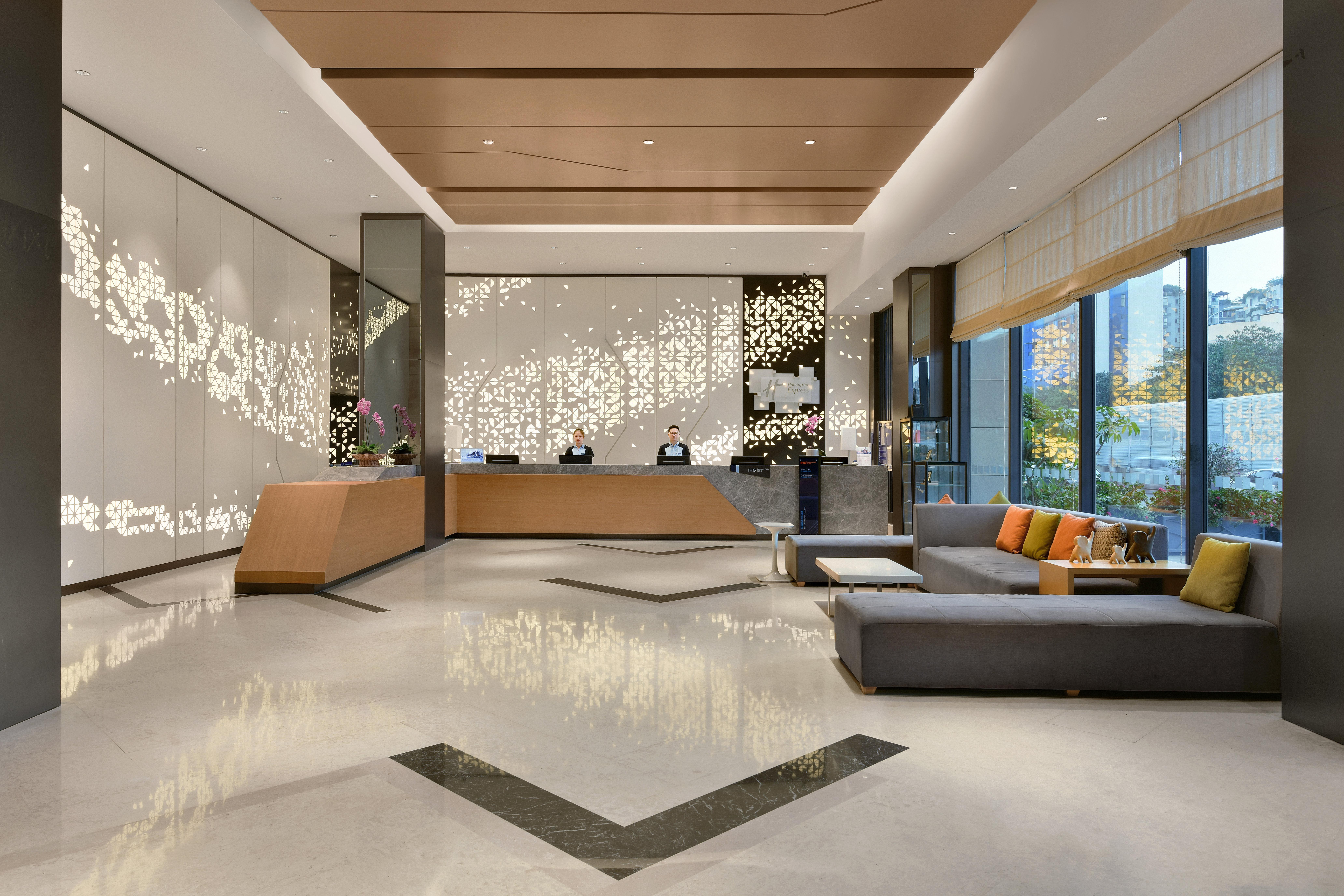 Holiday Inn Express Chengdu Huanhuaxi By Ihg-Near Jinsha Site Musem,Near Wuhou Temple Museum,Welcome Drinks,Free Gym,Free Self-Service Laundry Extérieur photo