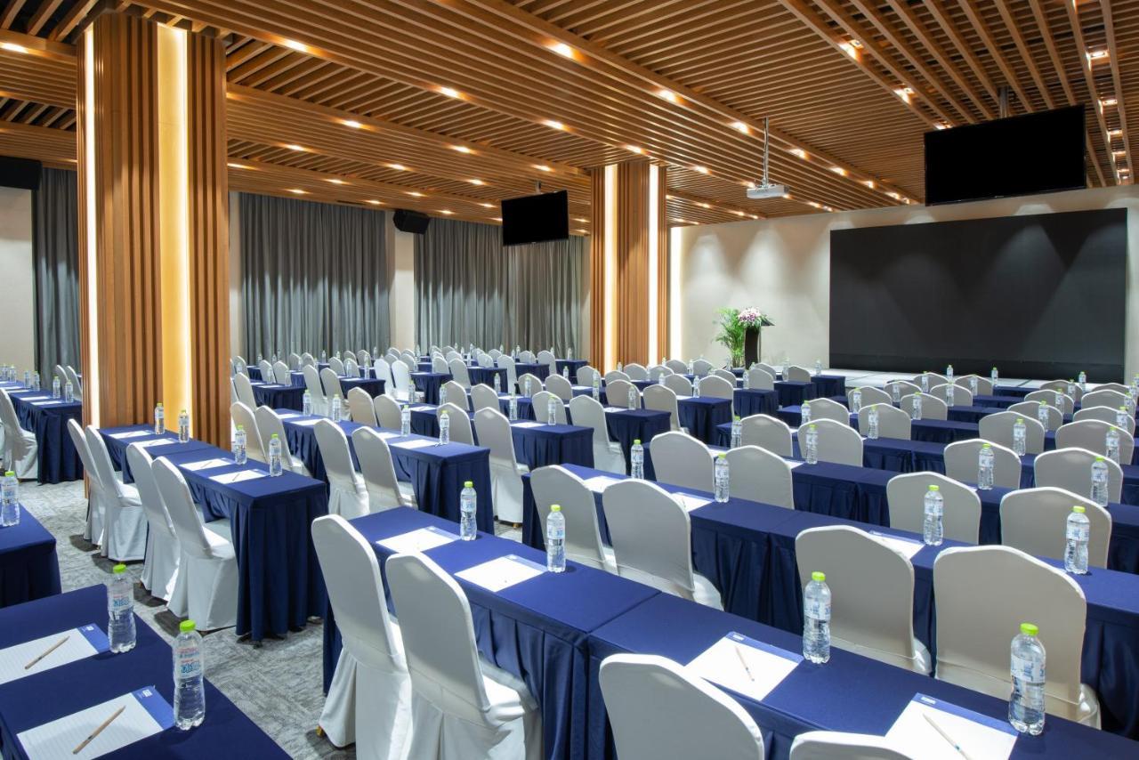 Holiday Inn Express Chengdu Huanhuaxi By Ihg-Near Jinsha Site Musem,Near Wuhou Temple Museum,Welcome Drinks,Free Gym,Free Self-Service Laundry Extérieur photo