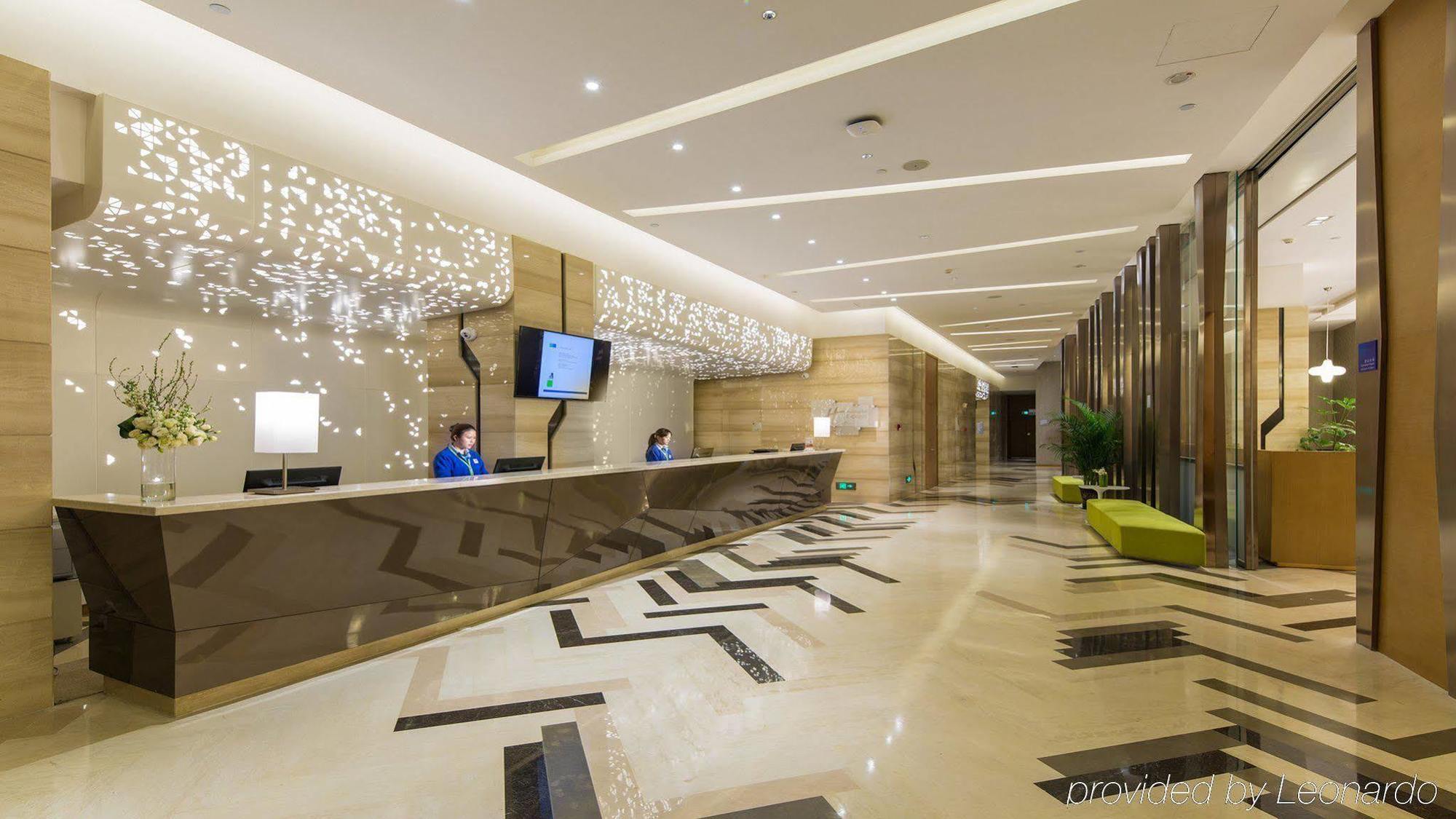 Holiday Inn Express Chengdu Huanhuaxi By Ihg-Near Jinsha Site Musem,Near Wuhou Temple Museum,Welcome Drinks,Free Gym,Free Self-Service Laundry Extérieur photo