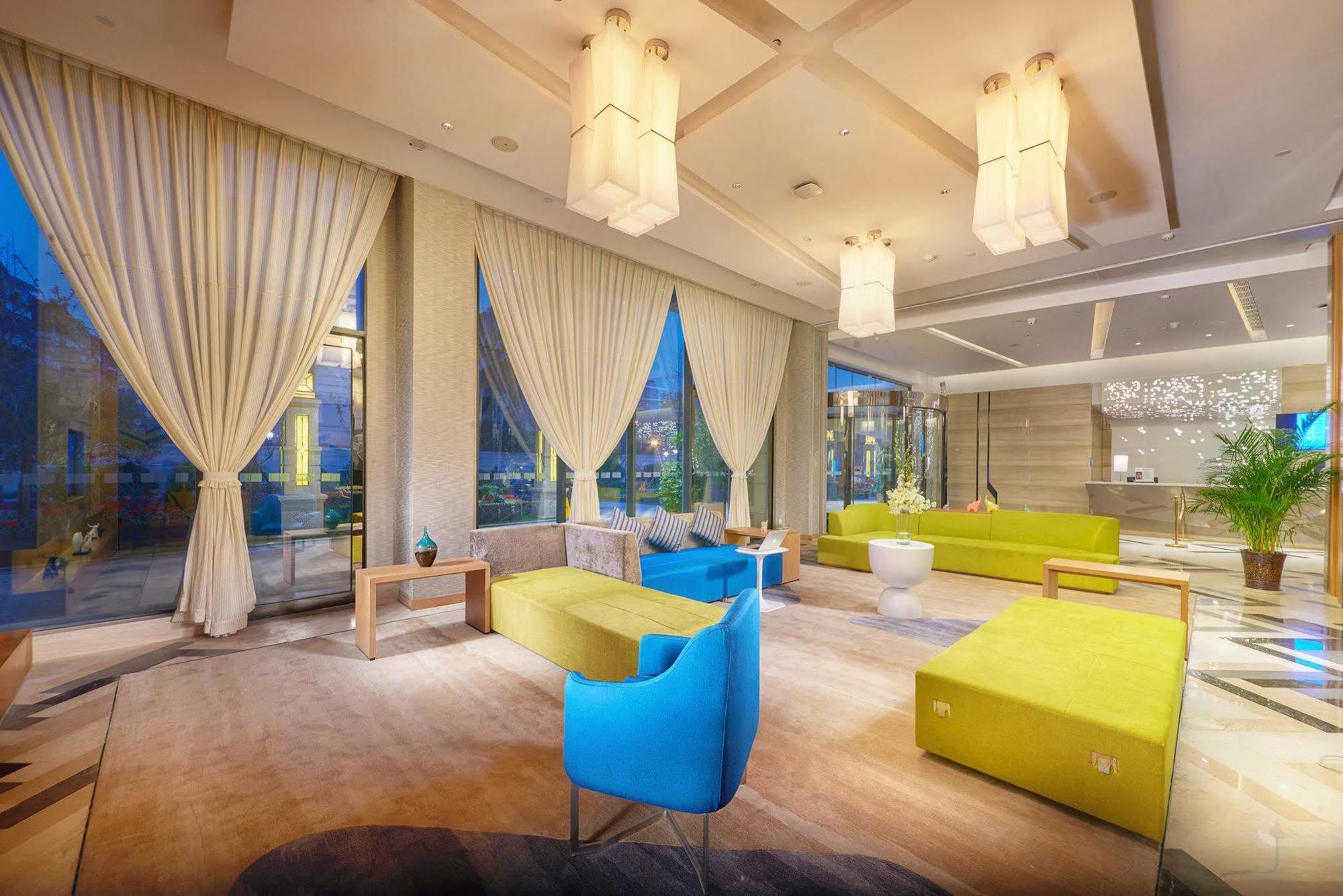 Holiday Inn Express Chengdu Huanhuaxi By Ihg-Near Jinsha Site Musem,Near Wuhou Temple Museum,Welcome Drinks,Free Gym,Free Self-Service Laundry Extérieur photo